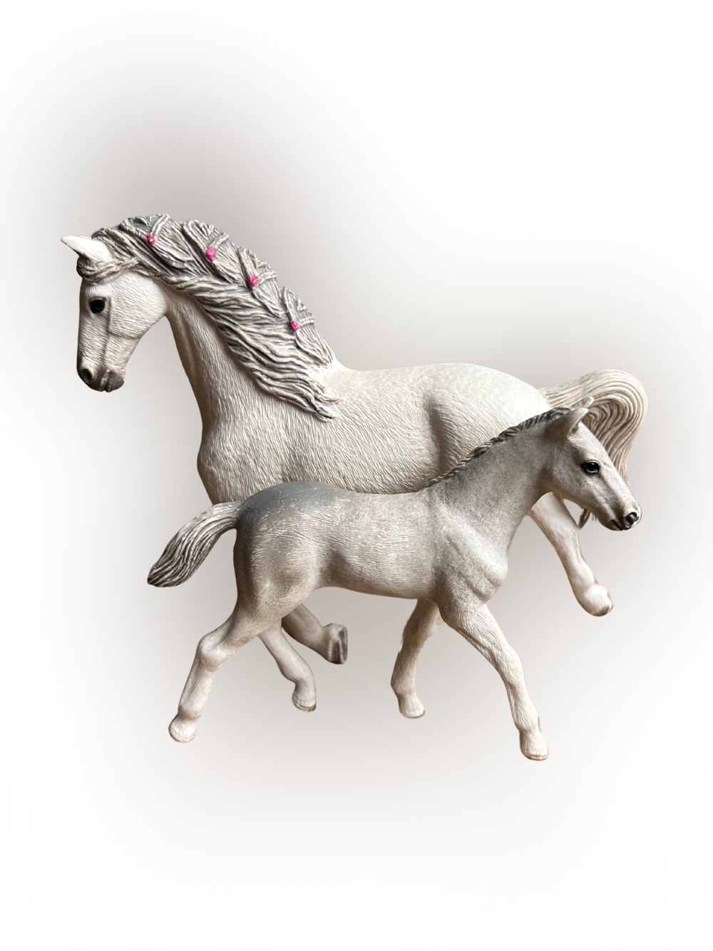 2017 Scleich White Arabian Mare and Foal Figurines